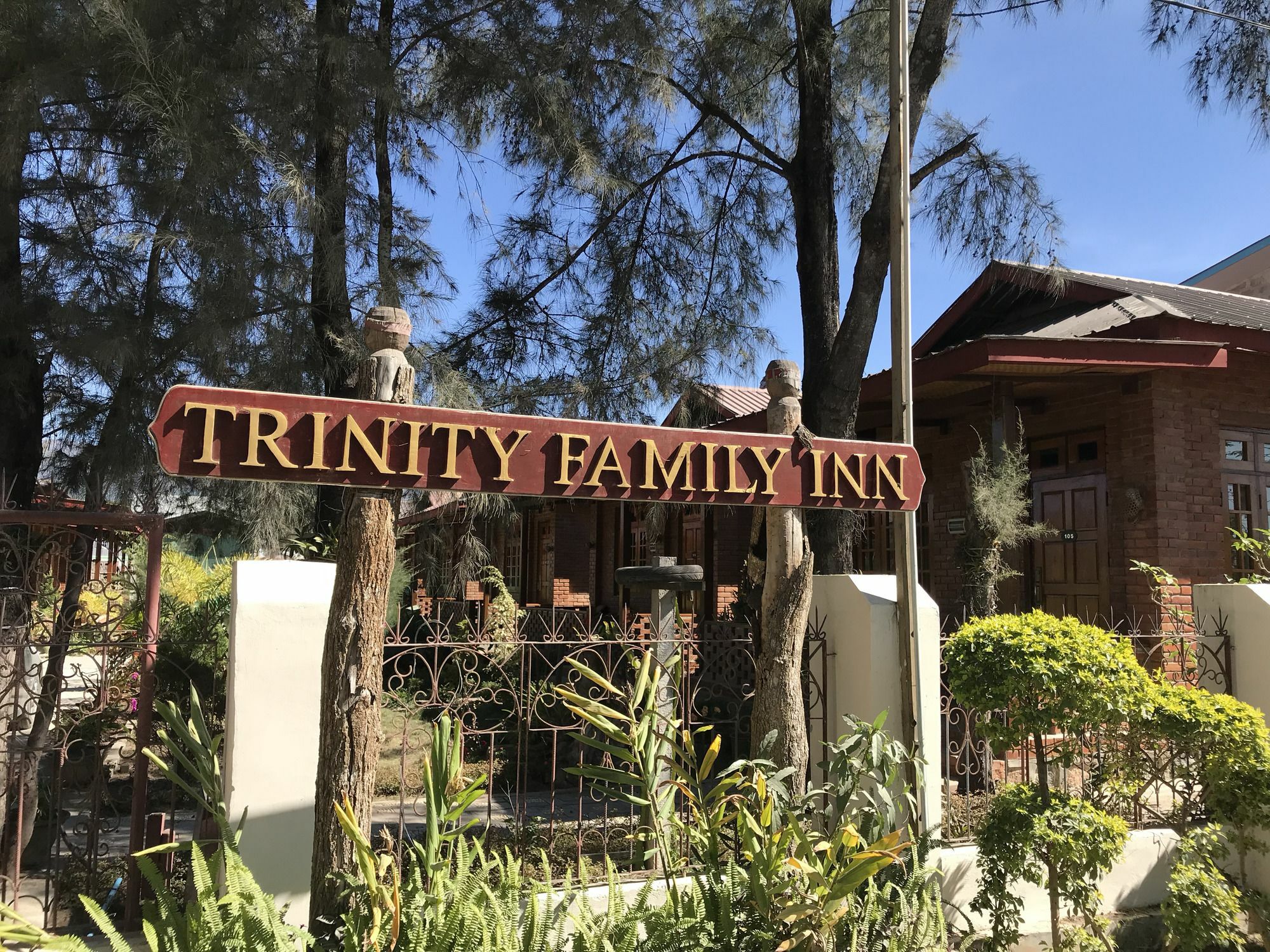 Trinity Family Inn Nyaung Shwe Buitenkant foto